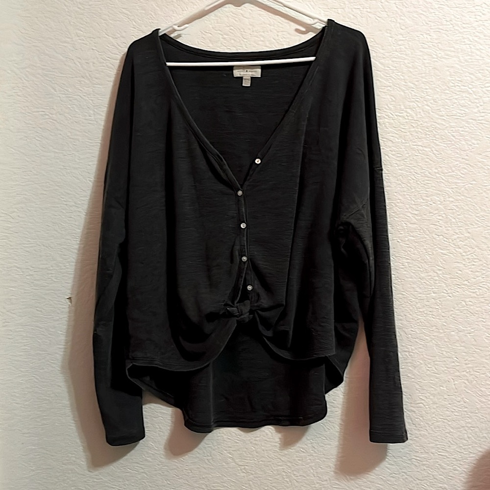 grey cropped sweater from Lucky Brand, it’s a size XL. I have maybe worn it once